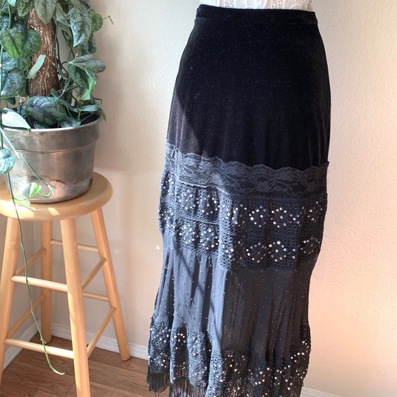 Vintage Black Velvet and Sequence Skirt - Picture 4 of 6